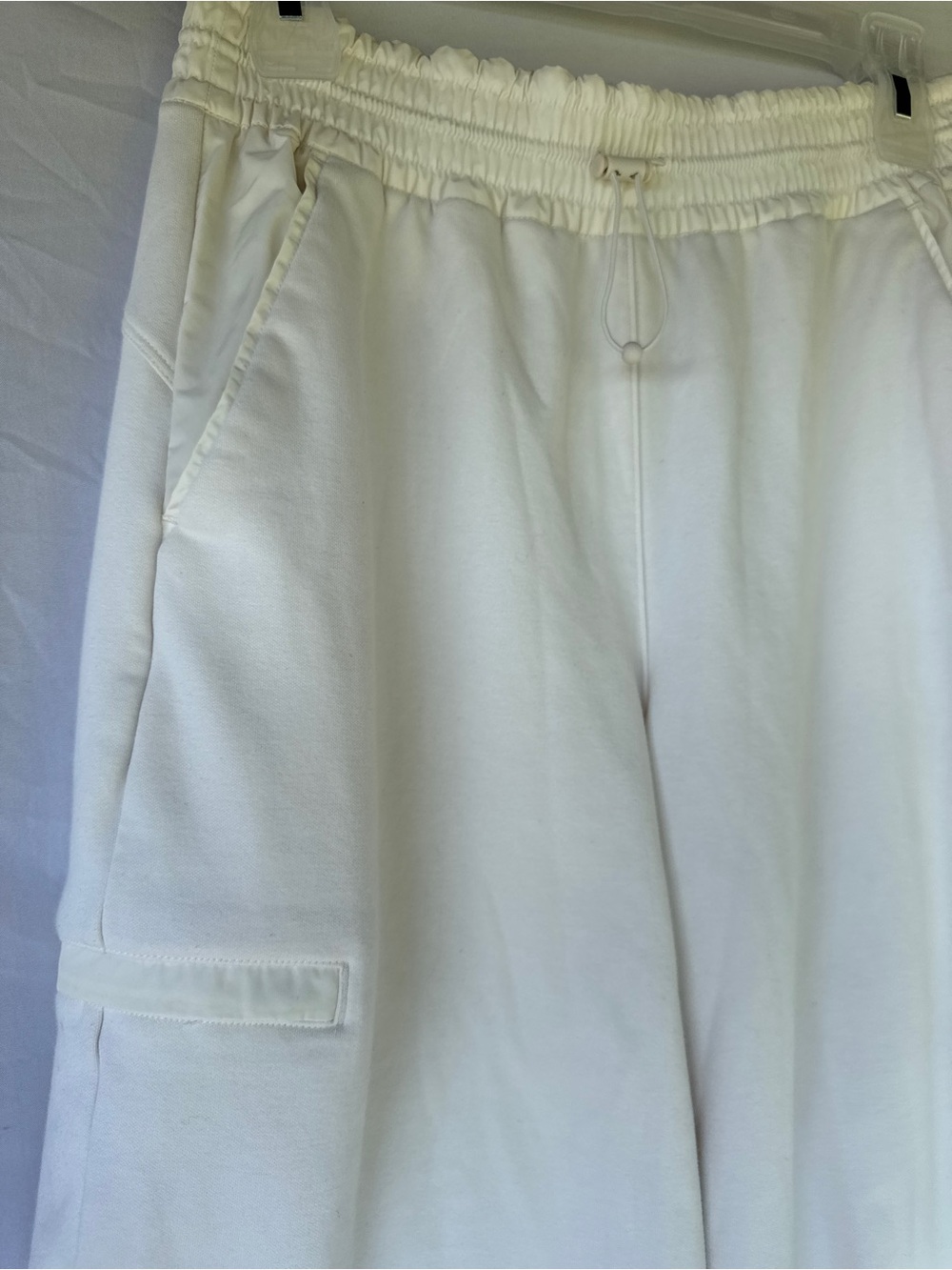 Cream Wide Leg Crop Fleece Bungee Toggle Cargo Sweatpants Lounge Athleta S - Picture 5 of 11